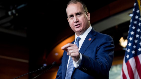 Díaz-Balart denuncia encarcelamiento de menores del 11J