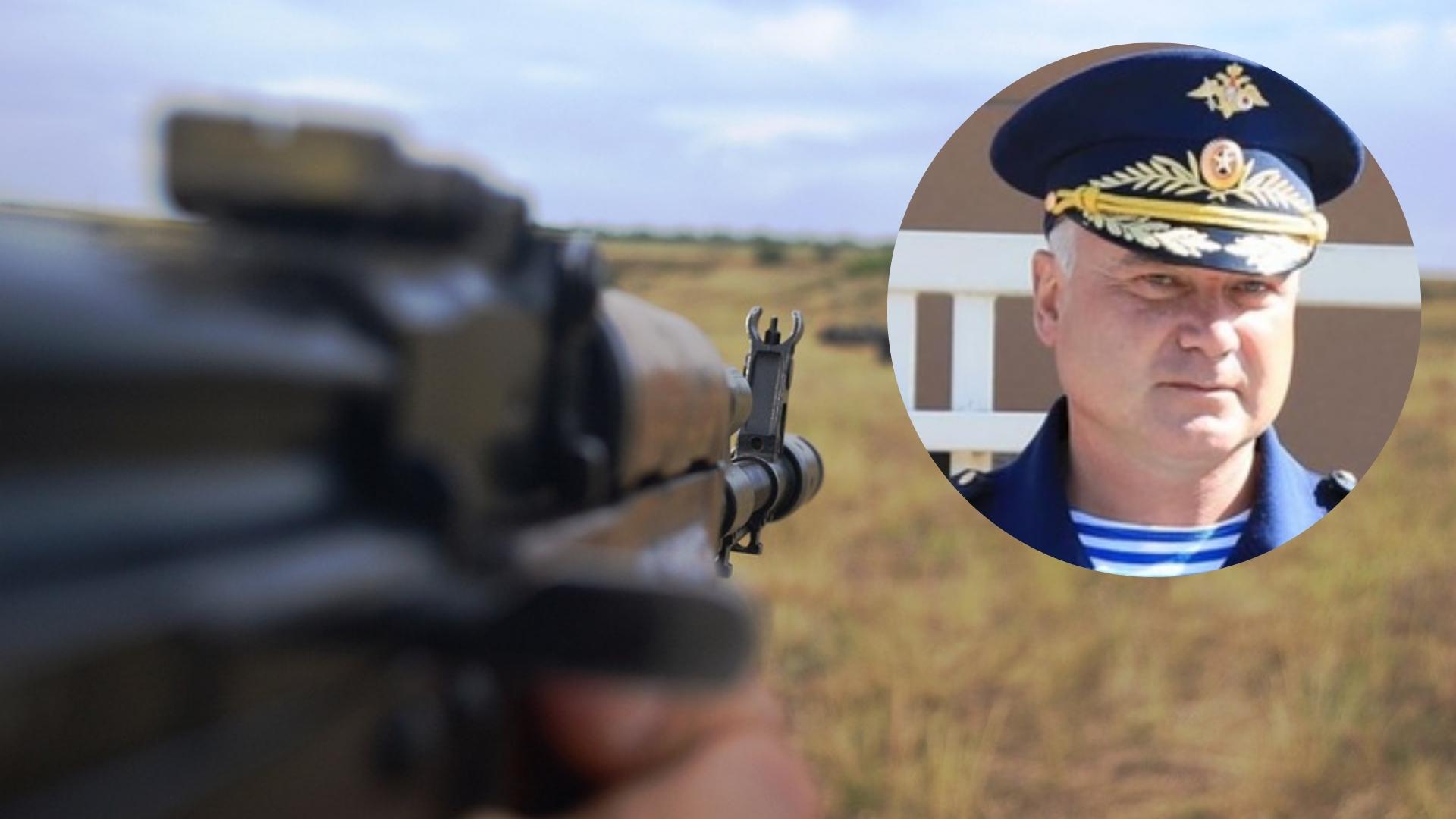 Soldado apunta AKM a Andrey Sukhovetsky. Fotomontaje: ADN Cuba