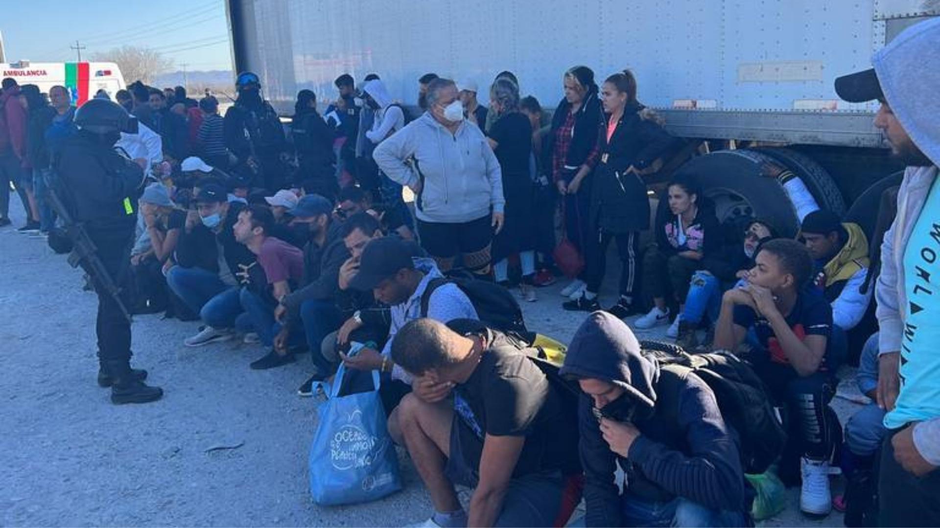 Detención de migrantes cubanos en tráiler