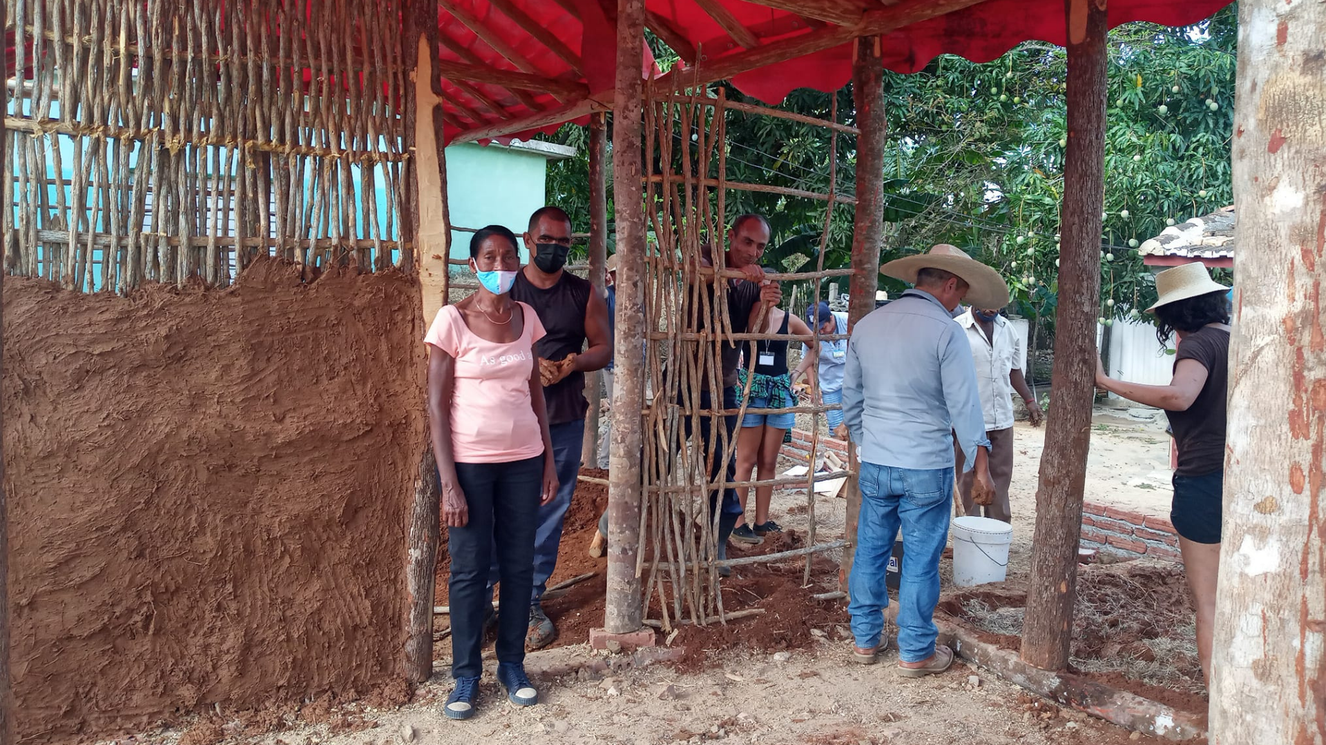 Viviendas de embarro: la solución del régimen para déficit y deterioro del fondo habitacional