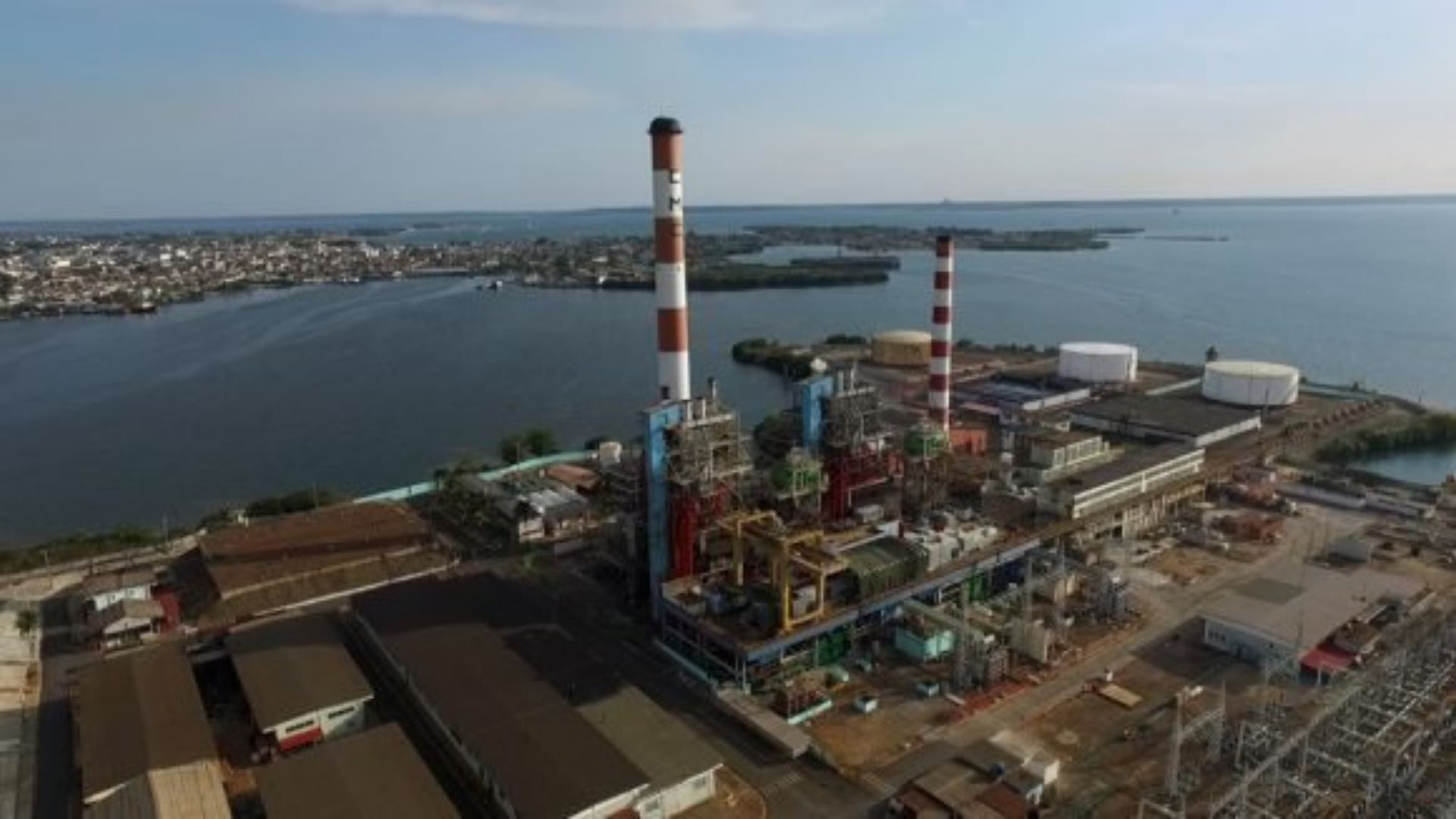 Termoeléctrica Carlos Manuel de Céspedes, de Cienfuegos. Foto: RTV Comercial