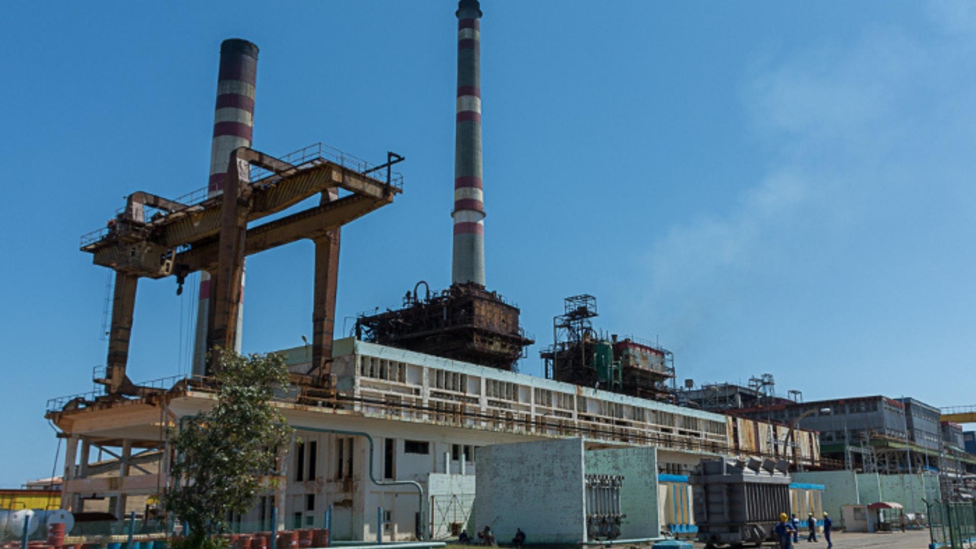 Vieja termoeléctrica en Cuba. Foto: Tomada de Girón