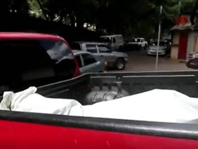 Traslado del cuerpo de la cubana. Foto: El Heraldo