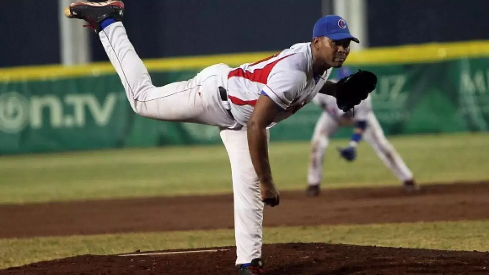 Freddy Asiel Álvarez, pitcher cubano