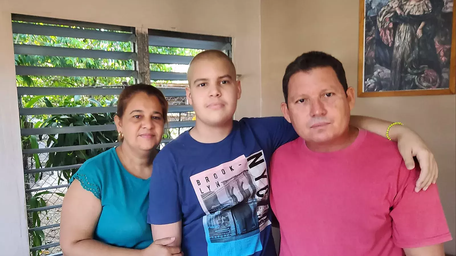 Madre cubana agradece donaciones de medicinas