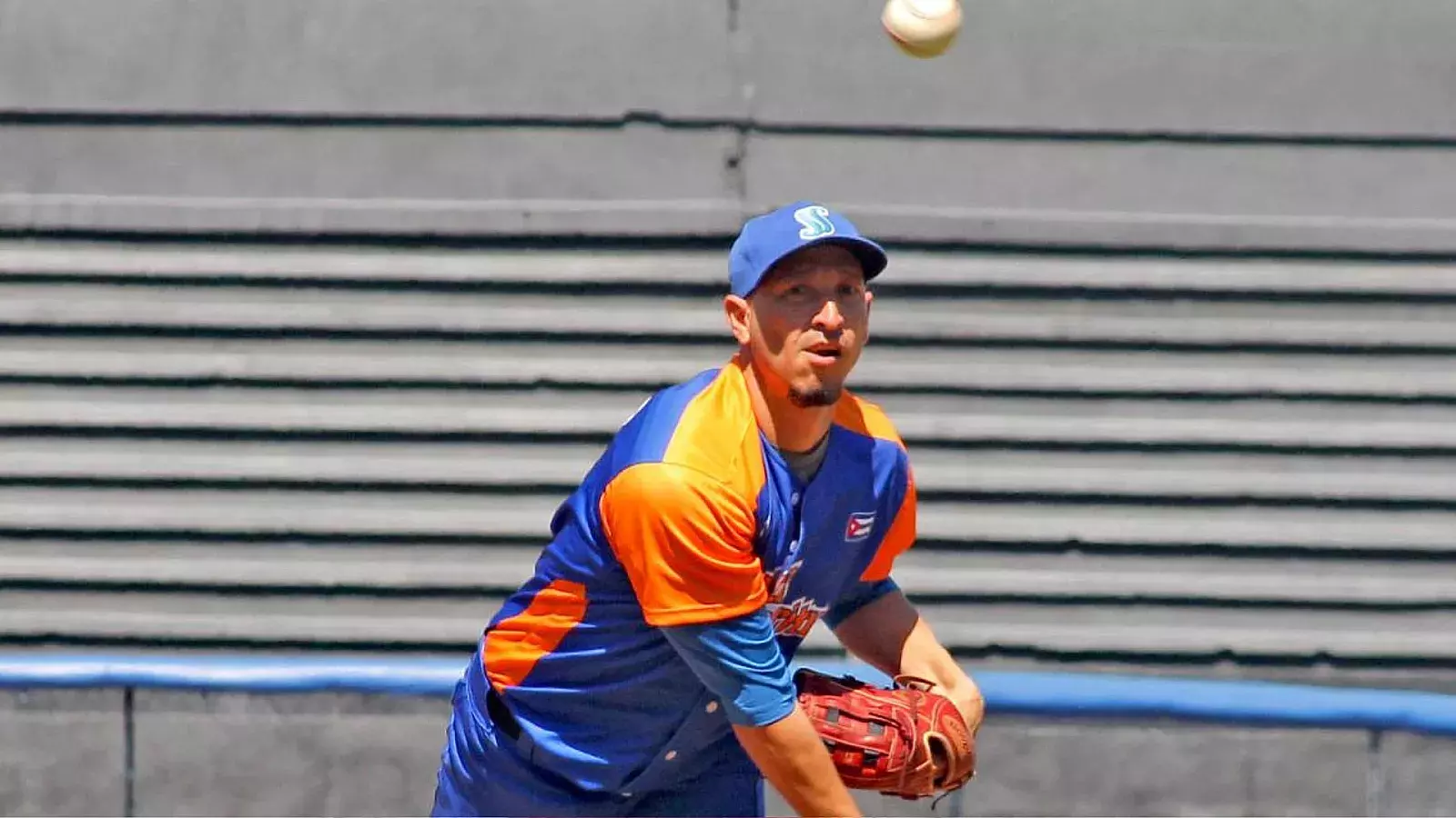 Lanzador cubano Yoén Socarrás