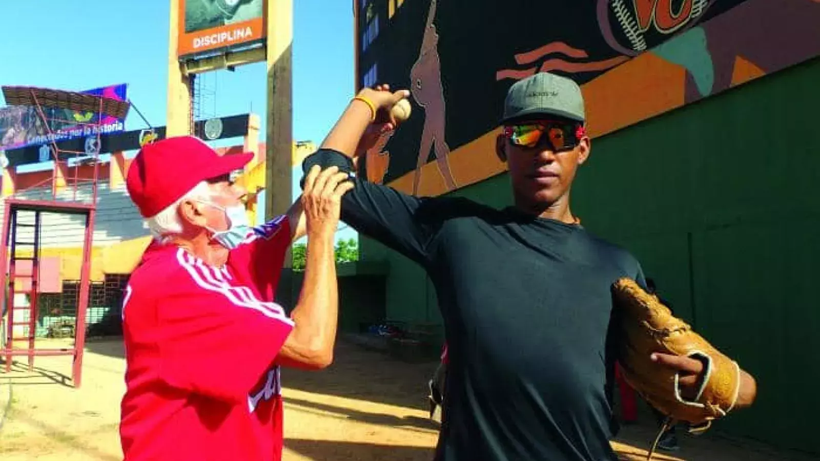 Entrenador cubano de picheo Pedrito Pérez