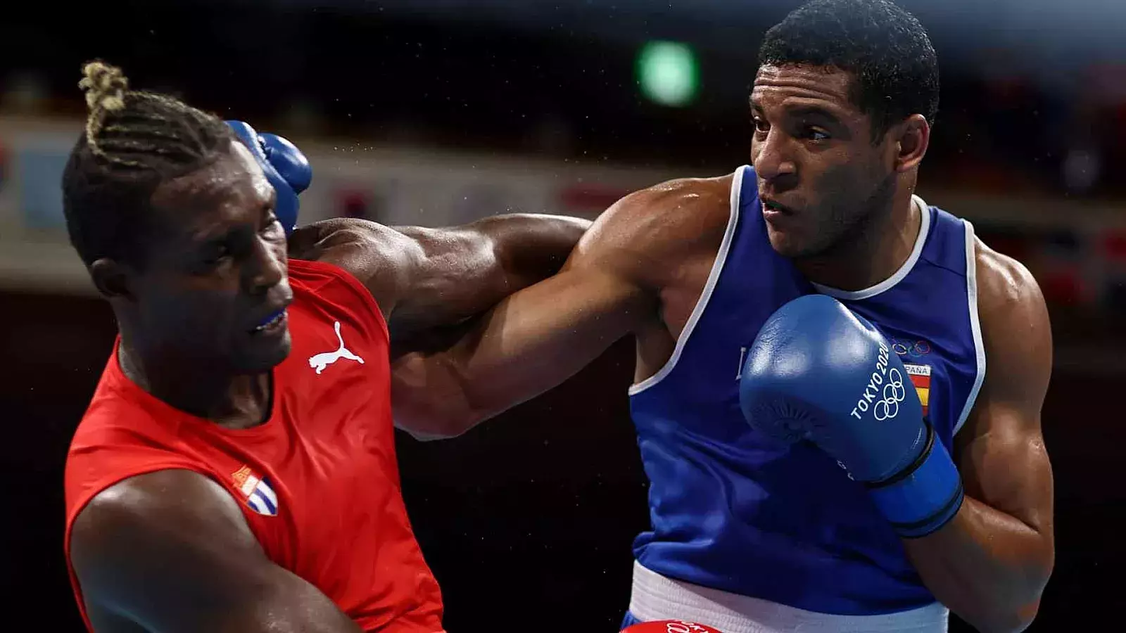 Boxeador cubano Julio César la Cruz en Tokio