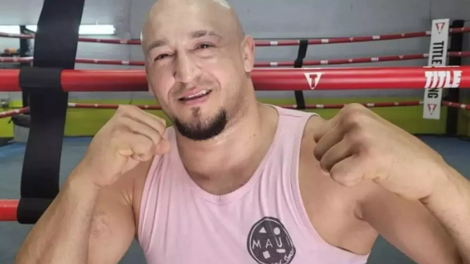 Yosdenis “The Pink Panther’’ Cedeño, de boxeo &quot;a mano limpia&quot;