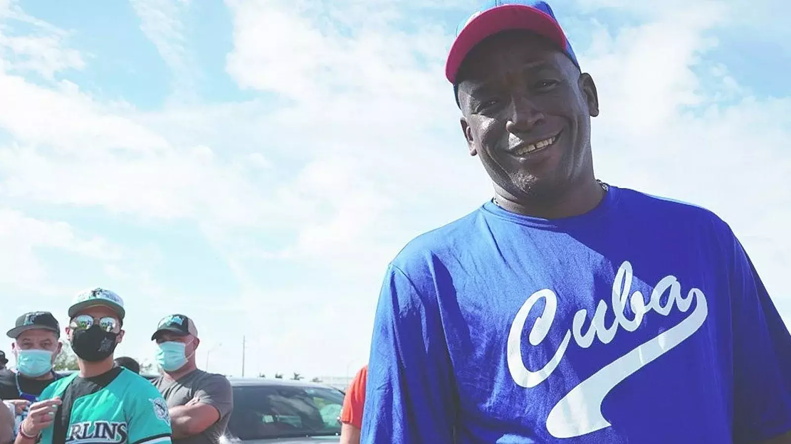 Enrique Díaz, expelotero cubano en Miami