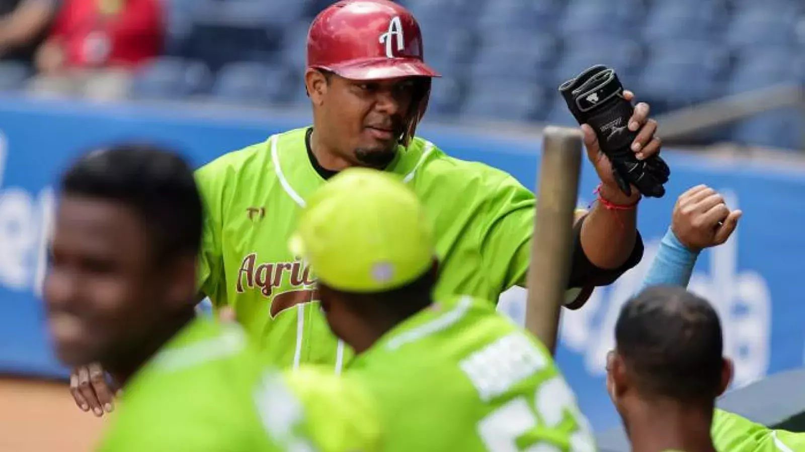 Yosvani Alarcón, pelotero cubano