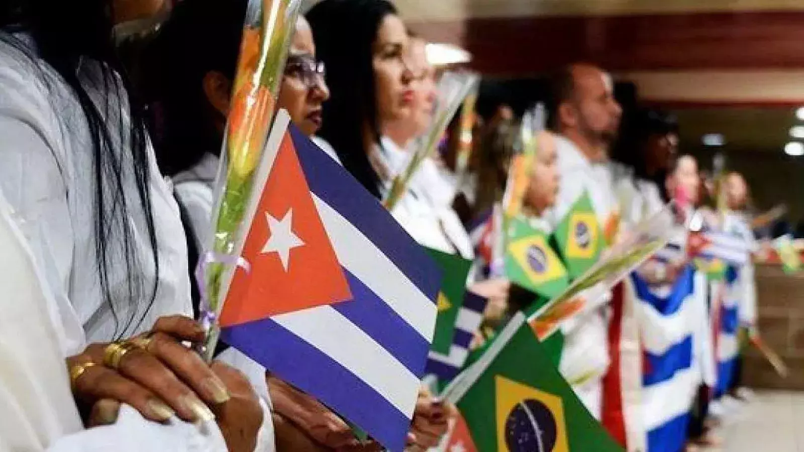 Un Tribunal Federal de Brasilia, liderado por el juez Carlos Augusto Pires Brandão, autorizó la recontratación de los profesionales cubanos que pertenecían a Mais Médicos