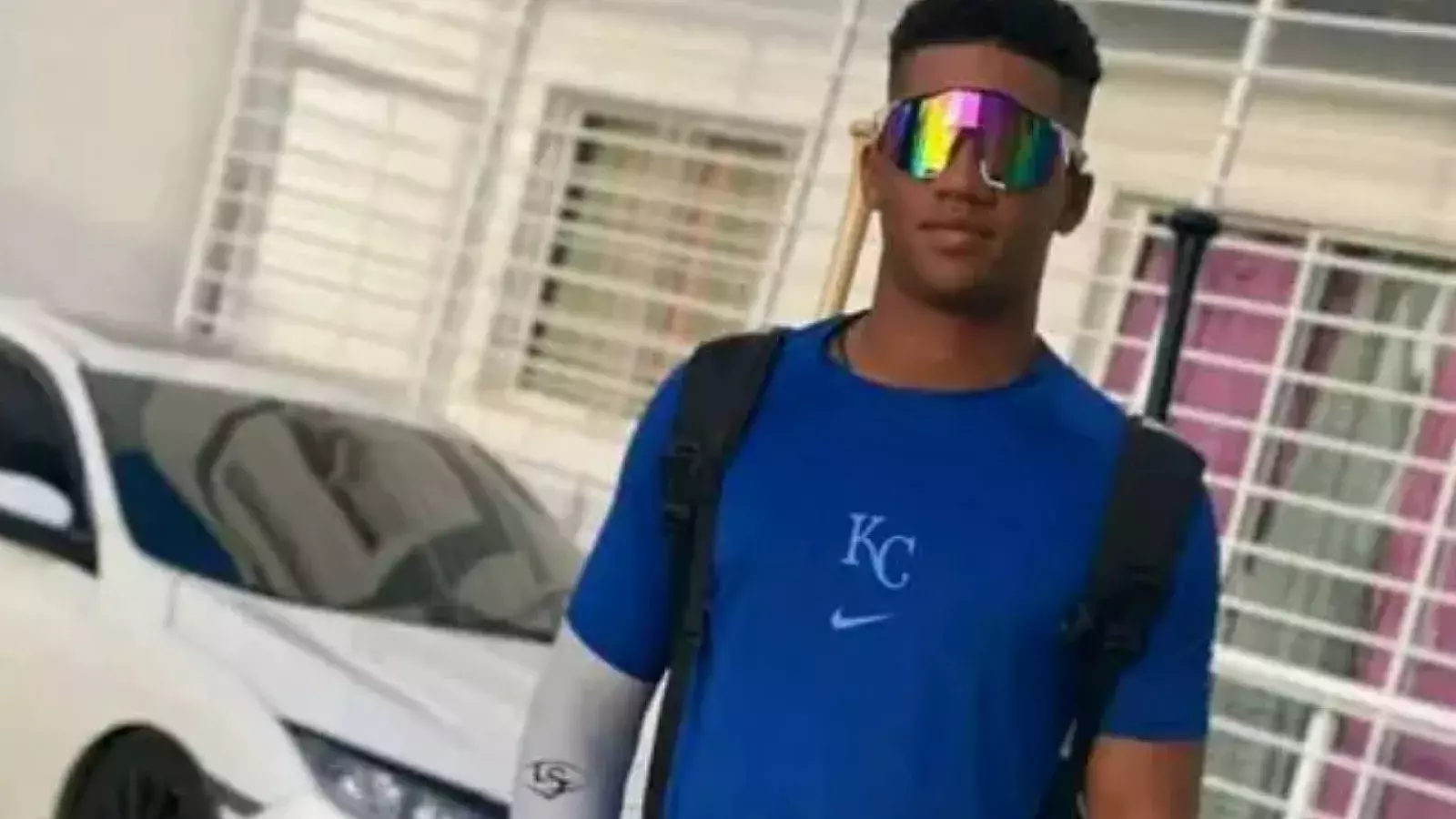 Prospecto Christian López firma con team de MLB