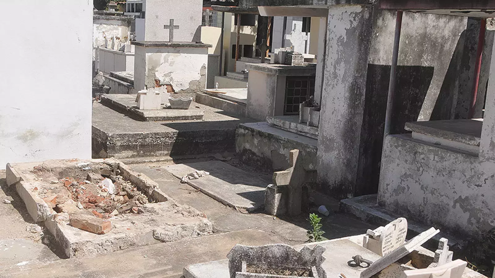 Advierten sobre robos en cementerio tunero