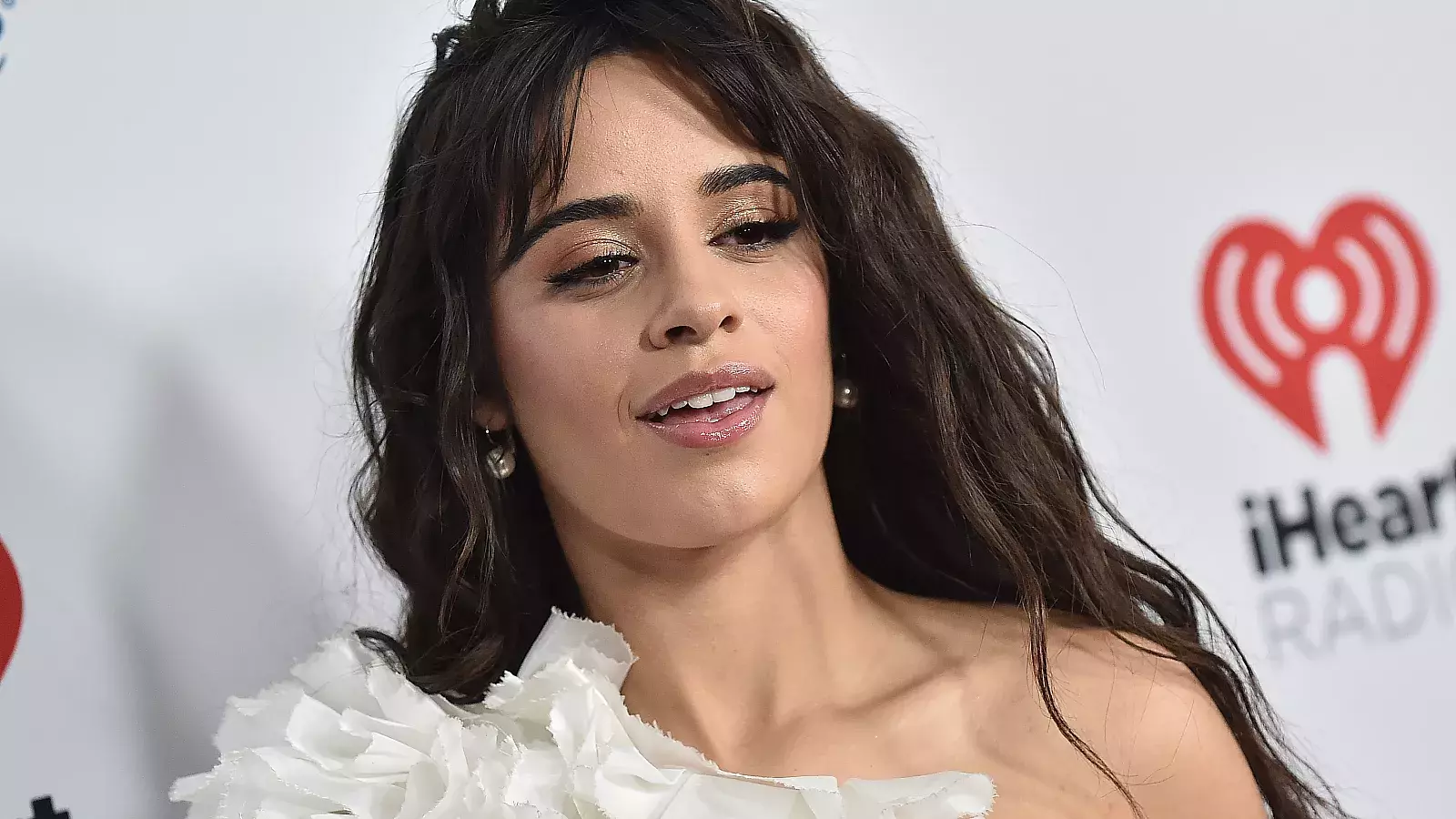 Camila Cabello, orgullosa de su abuela cubana, la celebra por el logro que alcanzó a sus 75 años