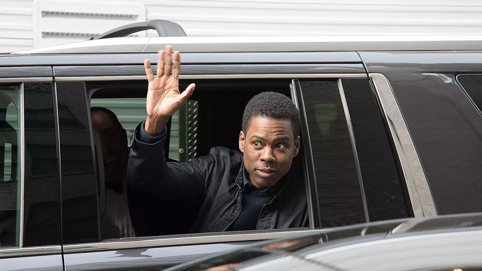 Chris Rock habla de la &quot;indignación selectiva&quot; y la bofetada de los Oscar en Netflix, y &quot;no deja títere con cabeza&quot;