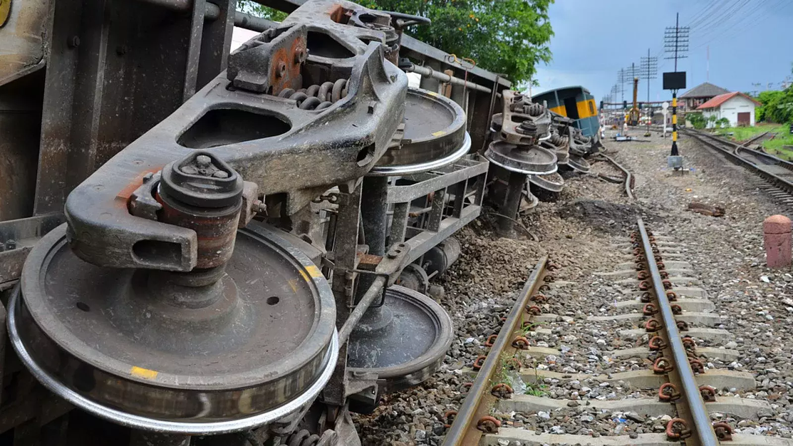 Tragedia en Grecia: Al menos 36 muertos y más de 85 heridos por brutal choque de trenes