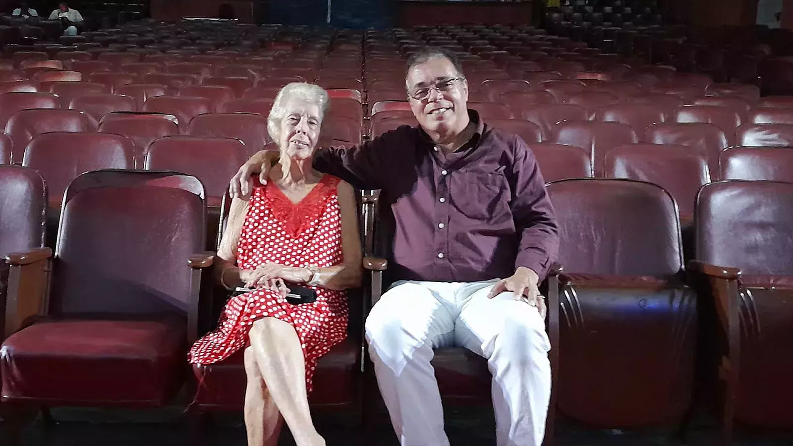 Piden ayuda para anciana cubana sin antibióticos