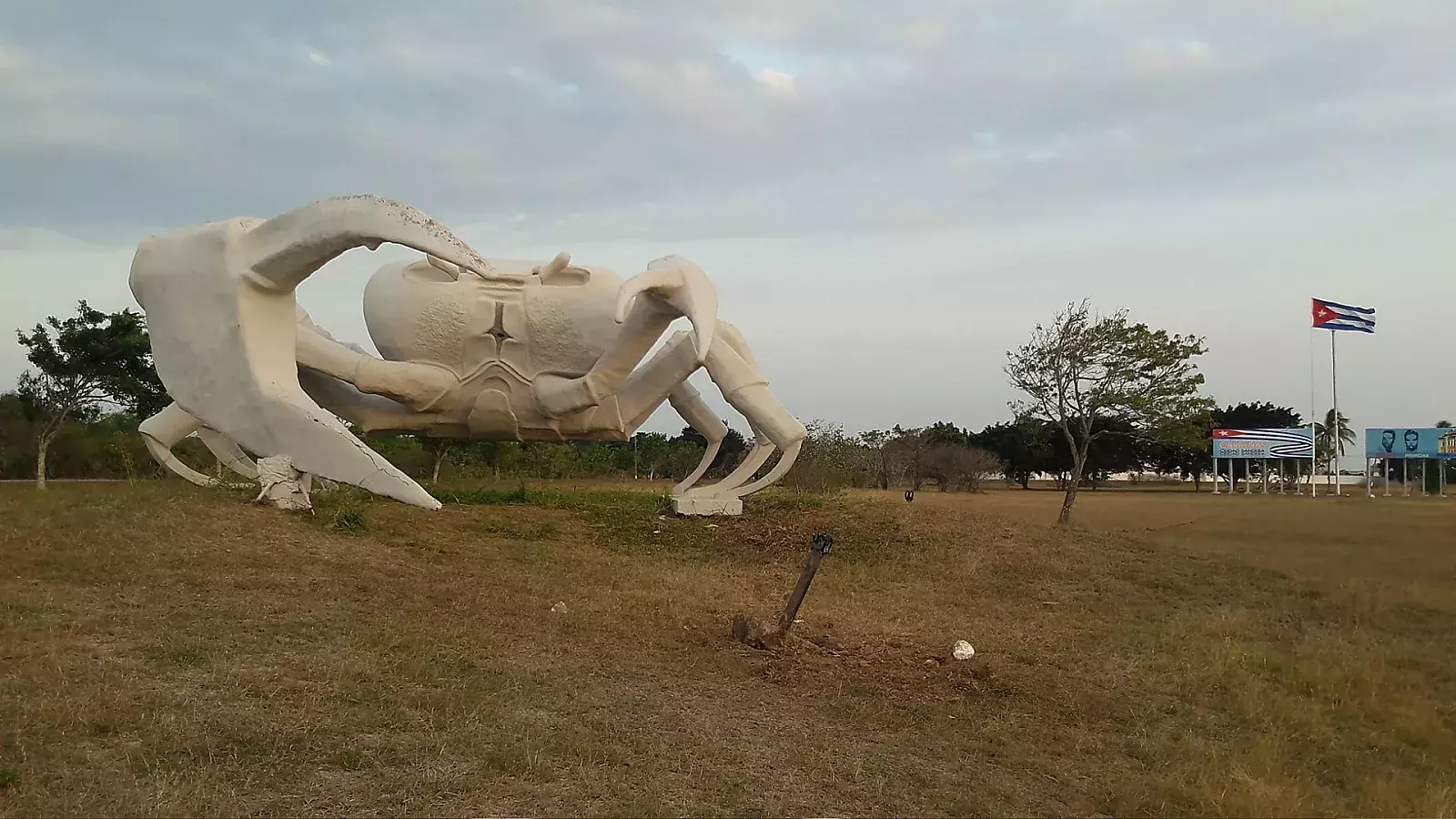Escultura de Cangrejo a la entrada de Cárdenas
