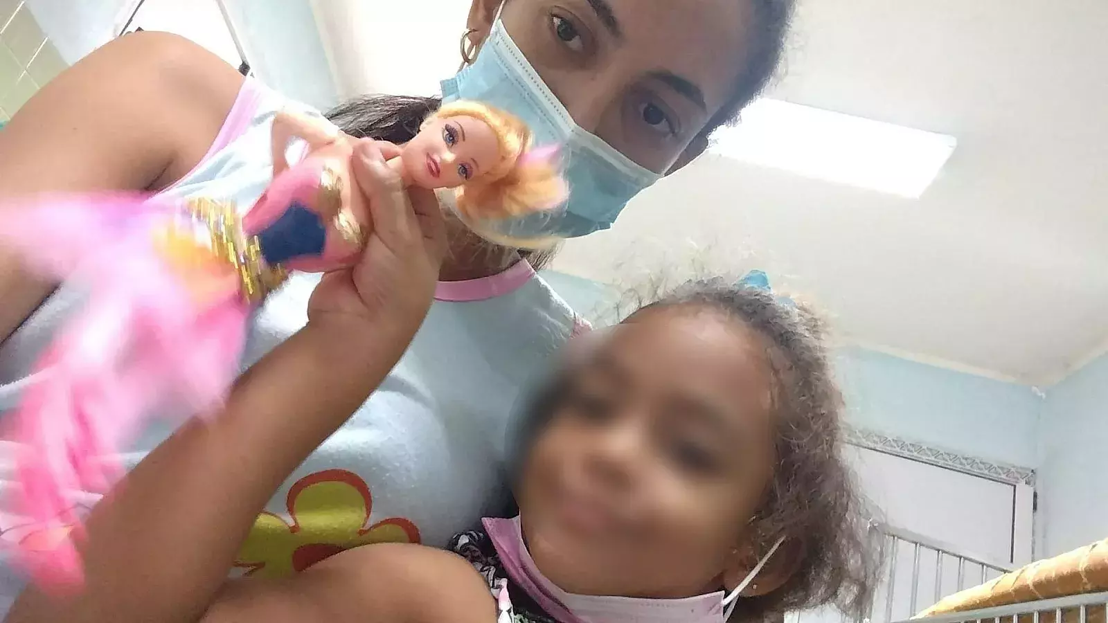Niña cubana con tumor necesita medicamentos que escasean en los hospitales