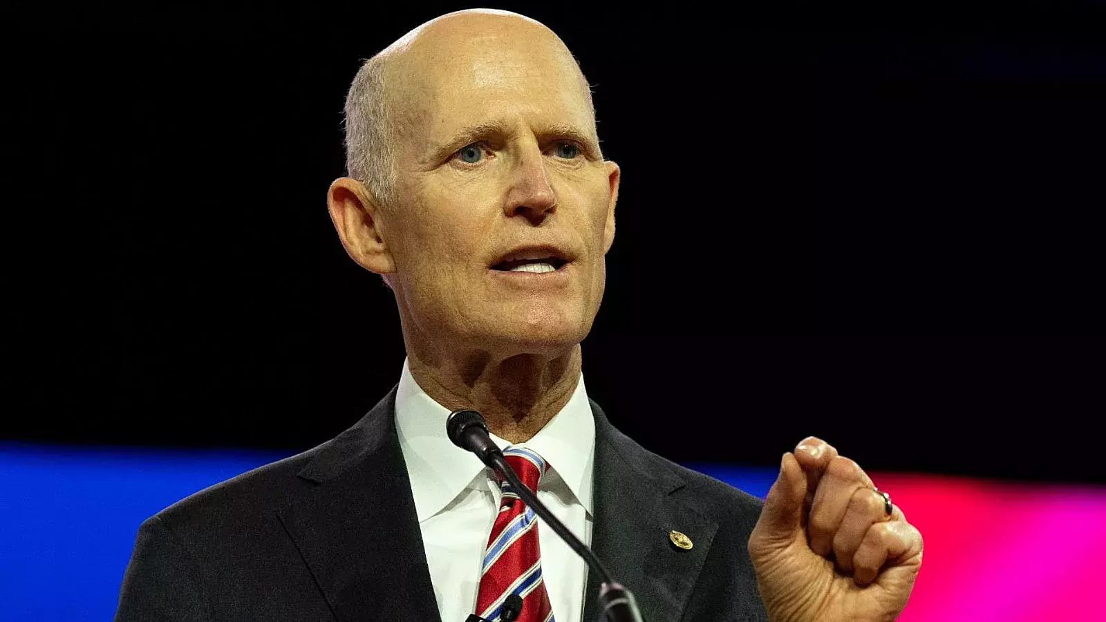 El senador estadounidense Rick Scott