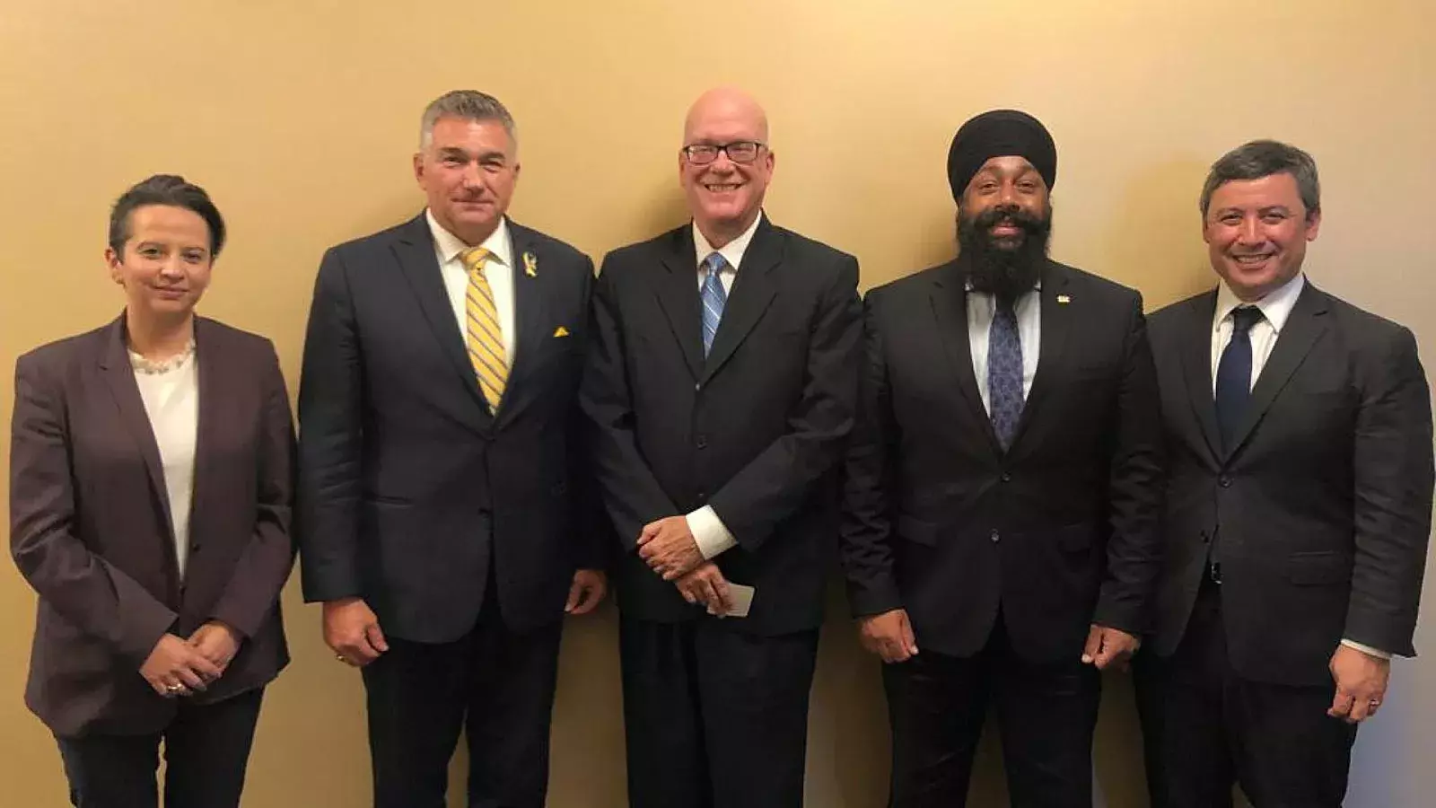 Delegación cubana en el Parlamento de Canadá