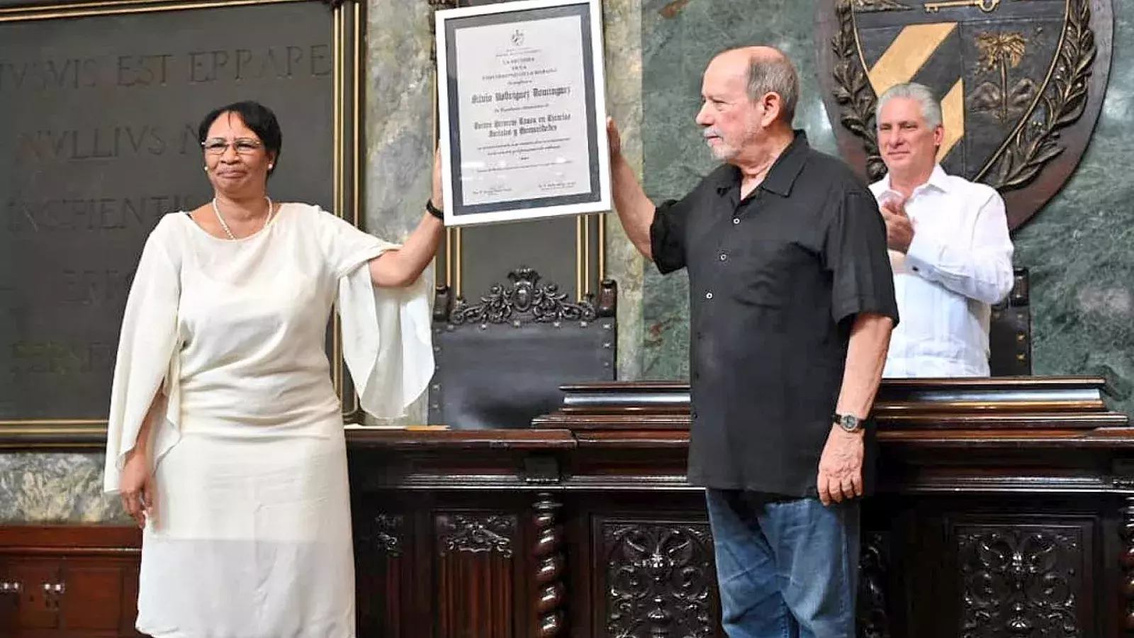 Otorgan nueva categoría académica a Silvio Rodríguez