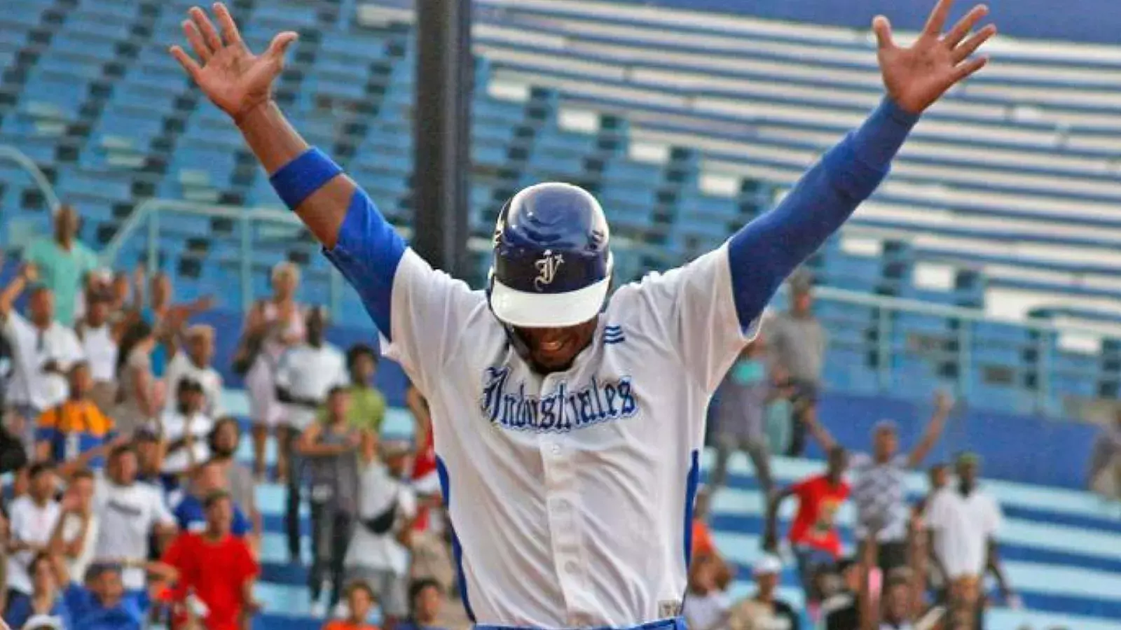 Industriales, último clasificado a las semis de la pelota cubana