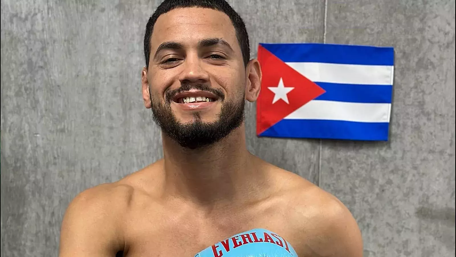 Boxeador Robeisy Ramírez en Japón