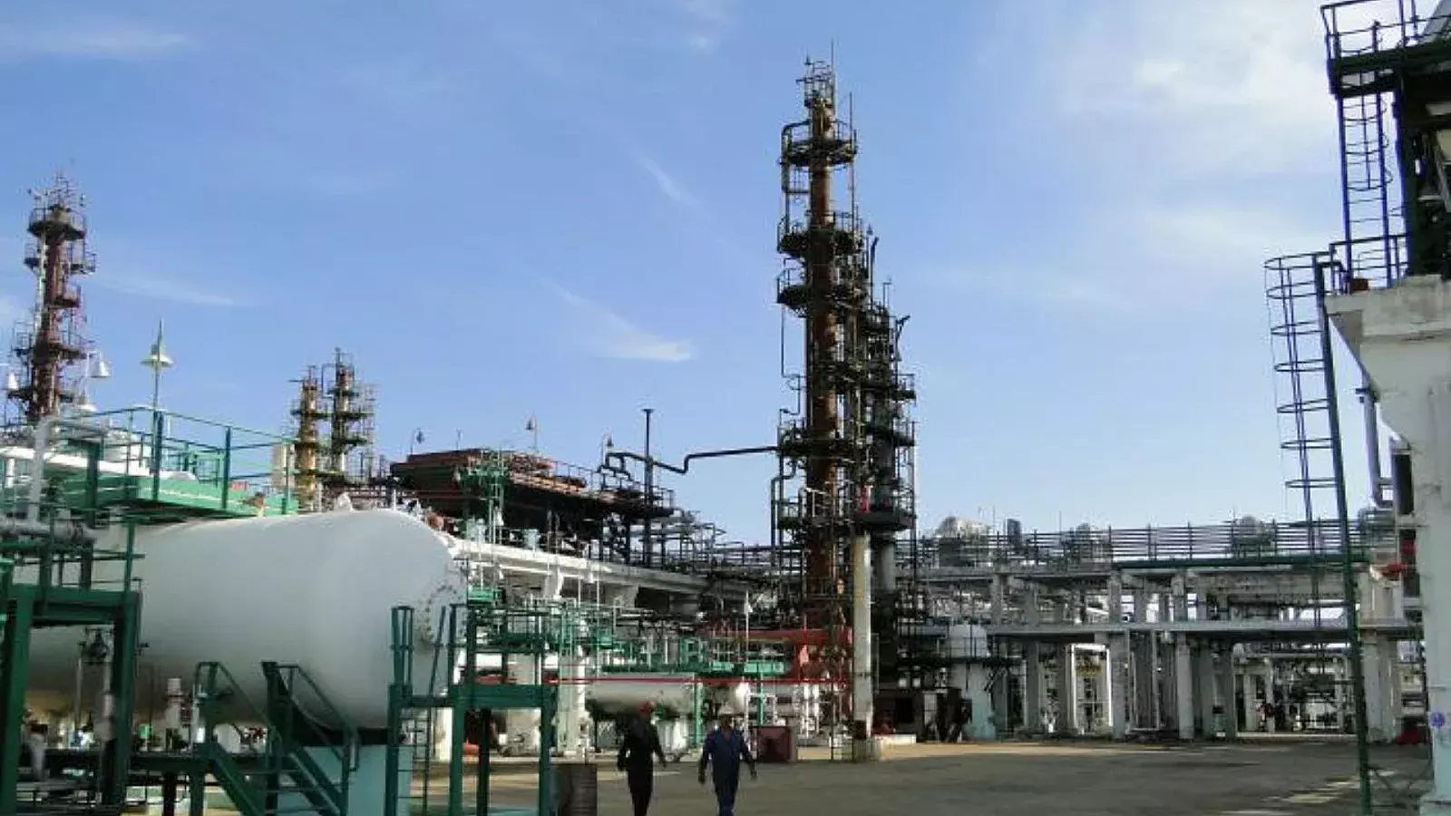 Refinería de petróleo &quot;Camilo Cienfuegos&quot;