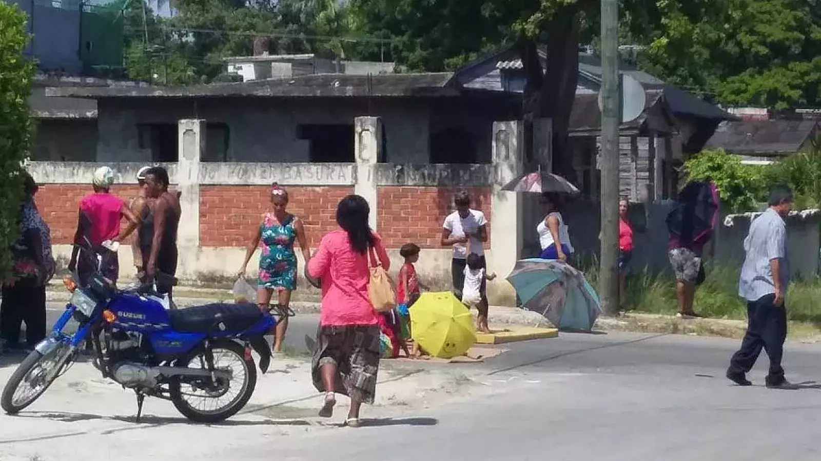 Madre cubana protesta