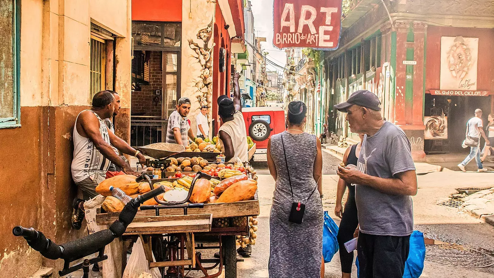 Vendedores ambulantes en Cuba