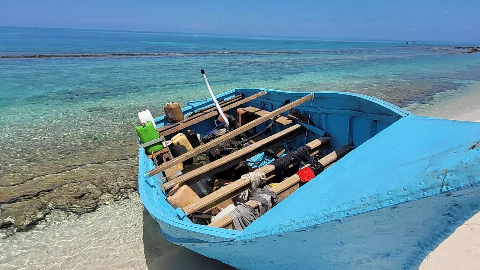 Bote en costas de Florida