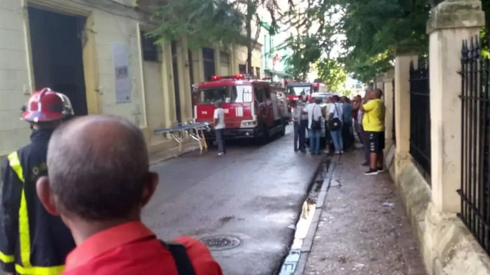 Imágenes de derrumbe en calle Compostela