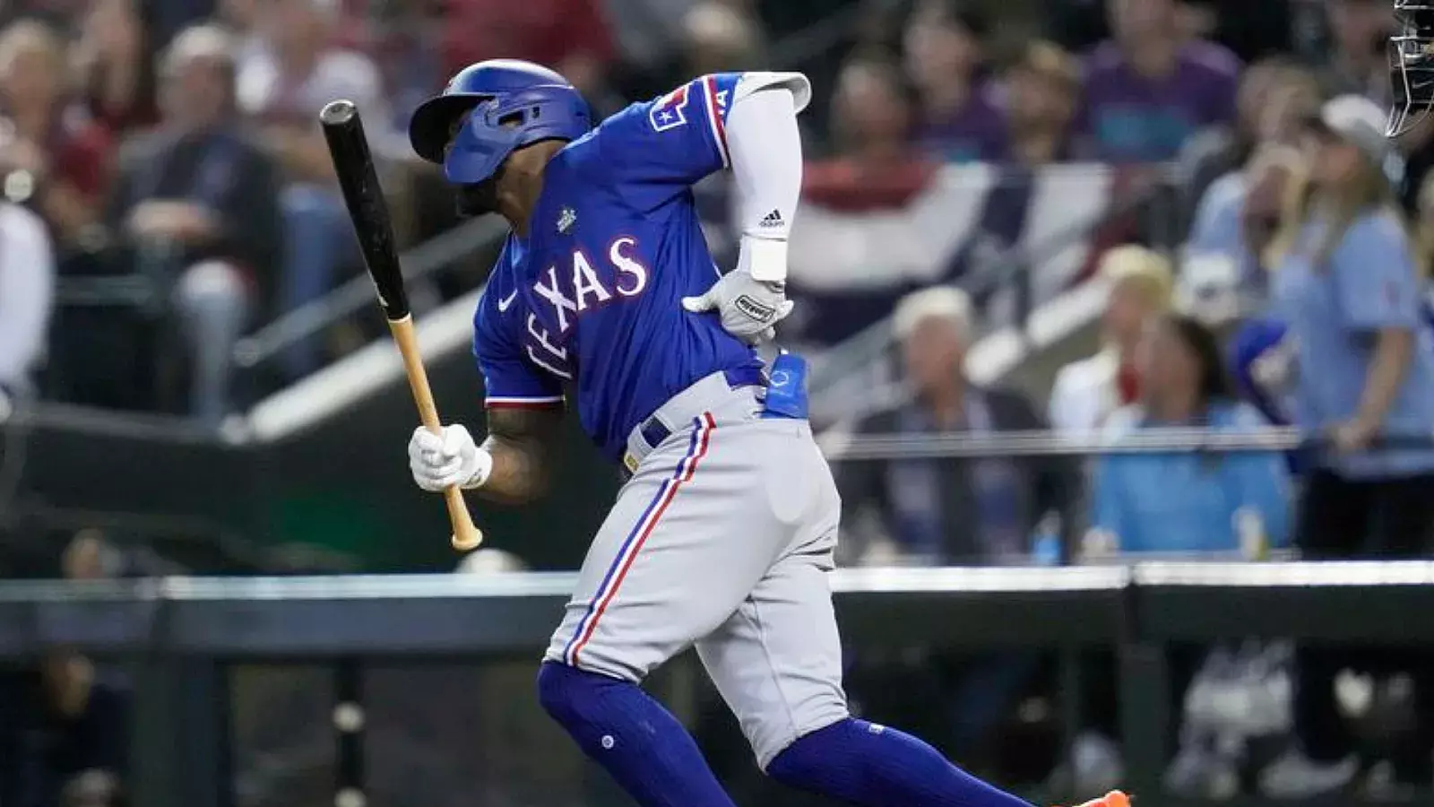José Adolis García, pelotero cubano de los Rangers