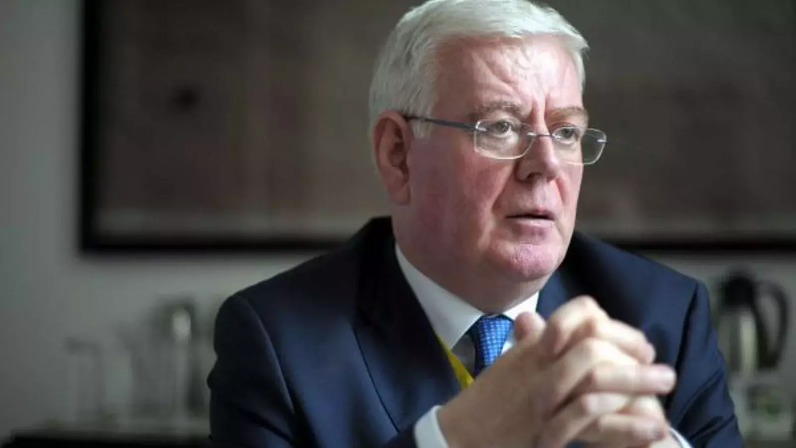 Eamon Gilmore, de la UE