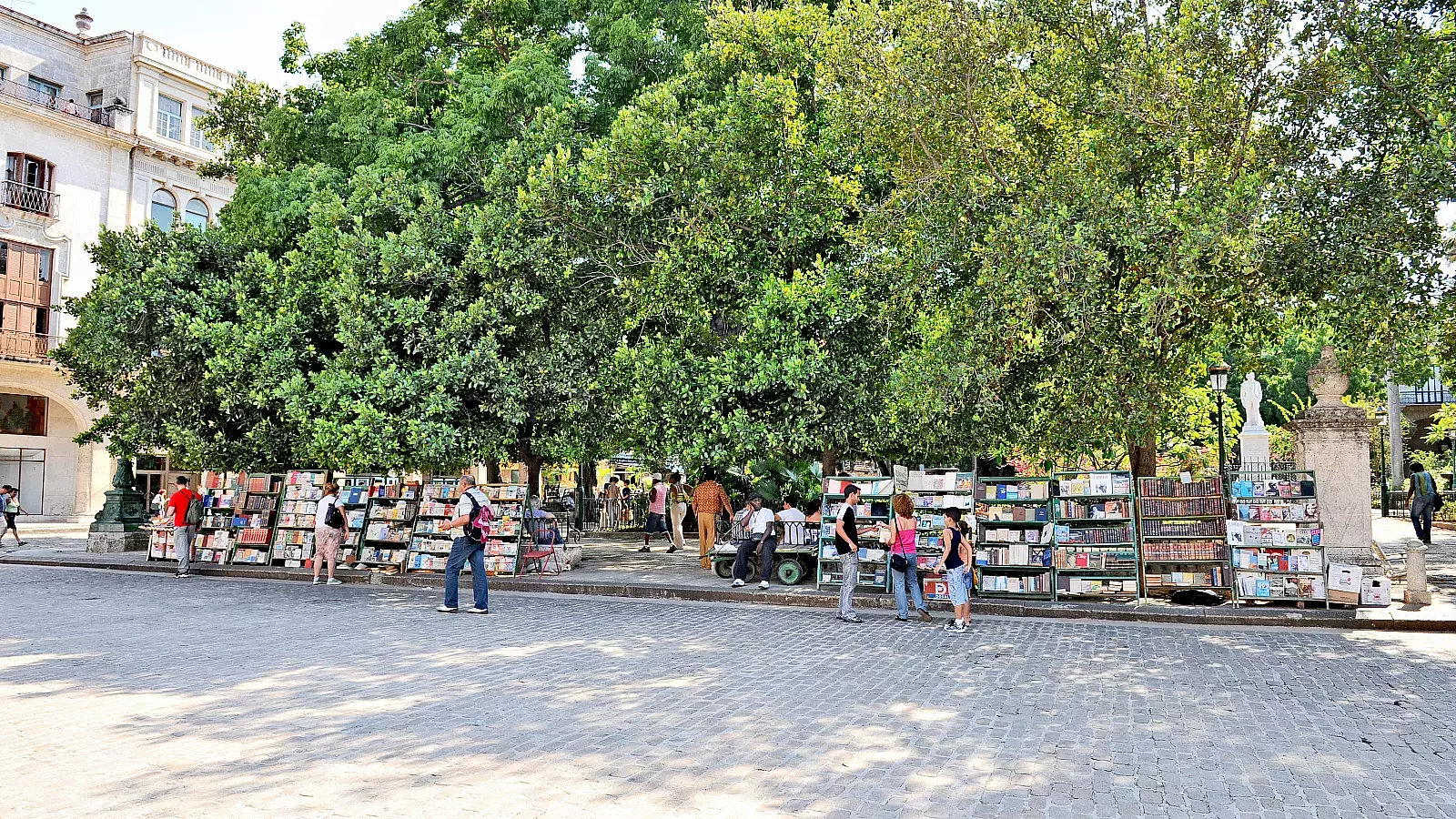 Venta de libros en La Habana