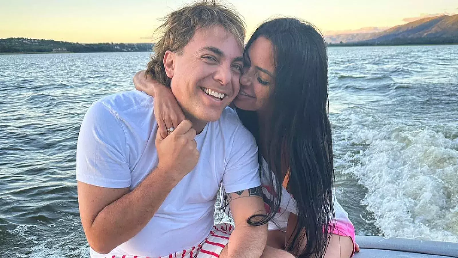 Cristian Castro da paso al amor: ¿Se casará con la empresaria?