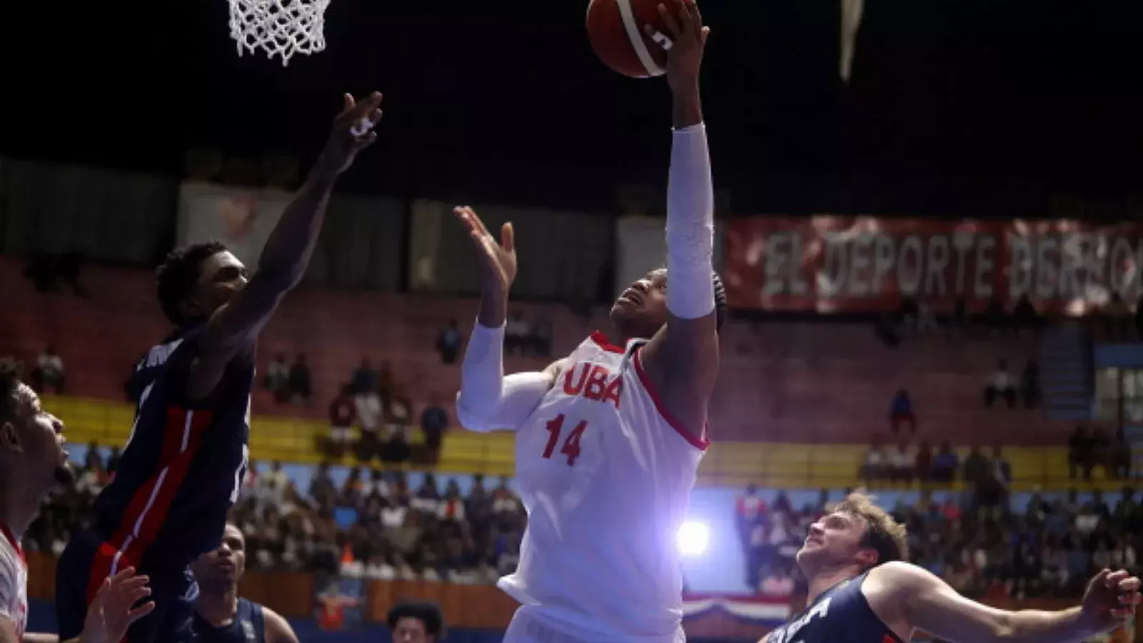 Cuba le gana en el baloncesto a EE.UU tras más de 50 años