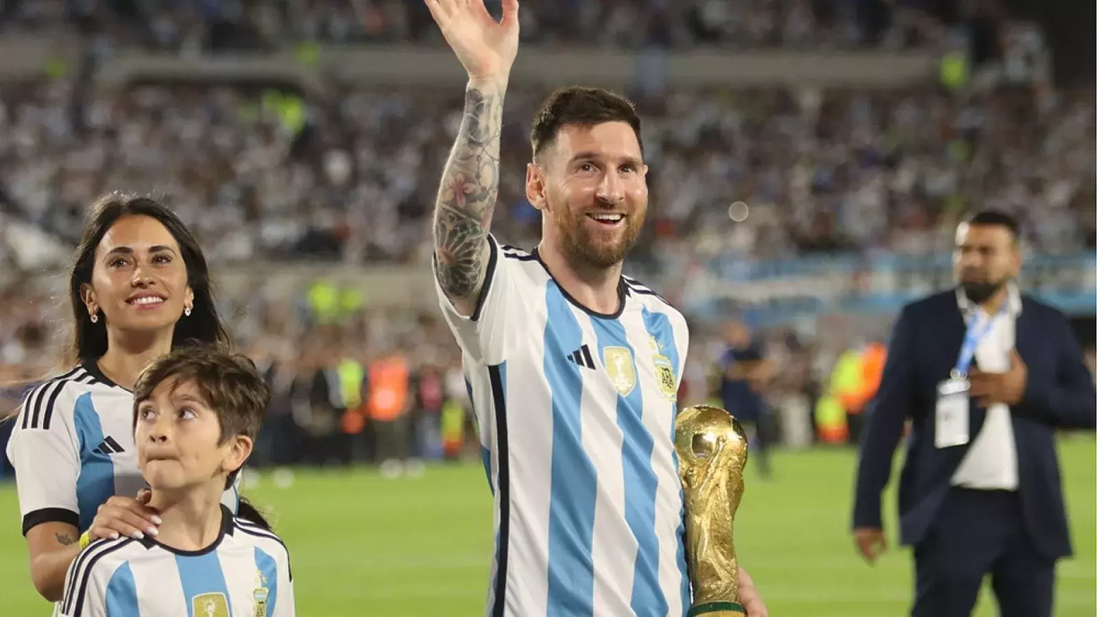 ¡Feliz cumple, Messi! El futbolista celebra sus 37 años en el campo de juego