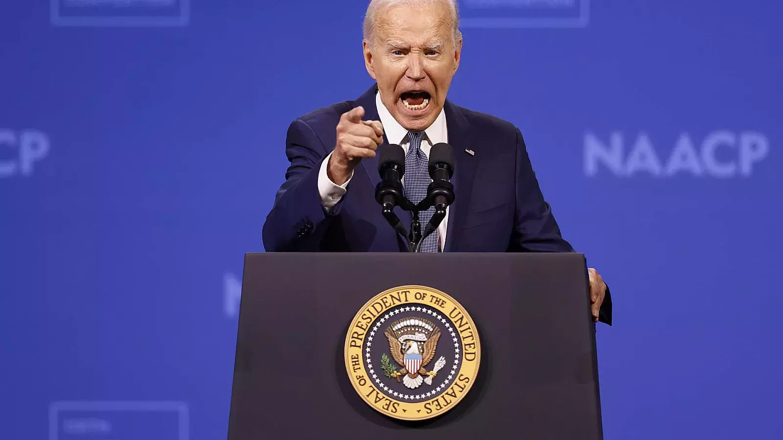 Obama presiona a Biden para que reconsidere su candidatura