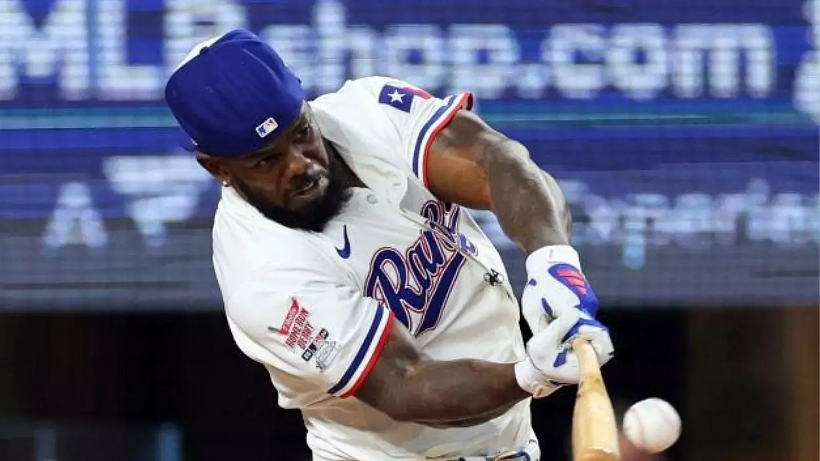 Adolis García, pelotero cubano de los Rangers de Texas