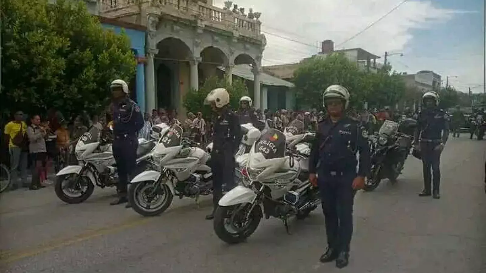 Funeral de policías de la motorizada en Camagüey