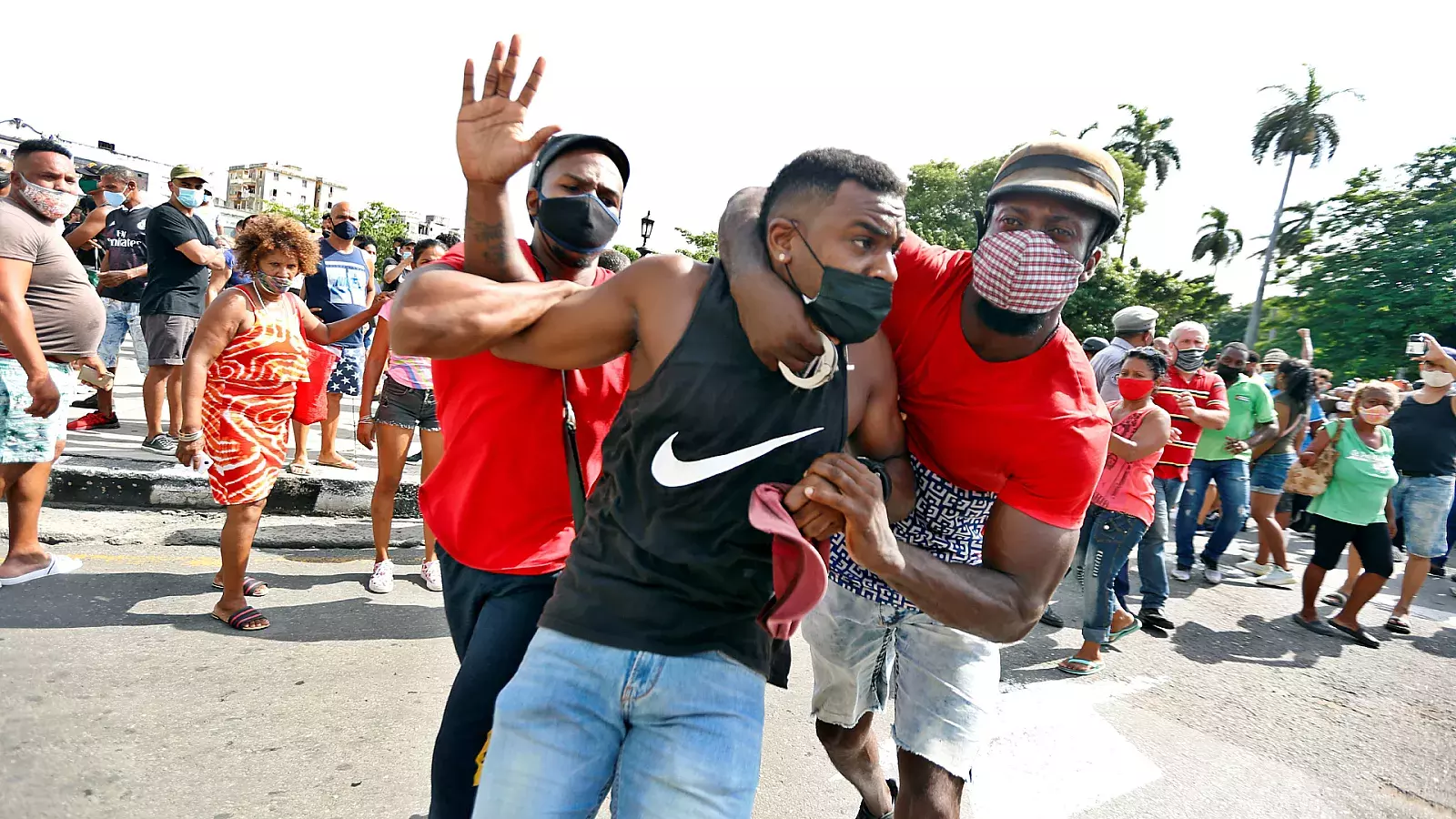 Las personas afrodescendientes han recibido sanciones más severas por protestar el 11J