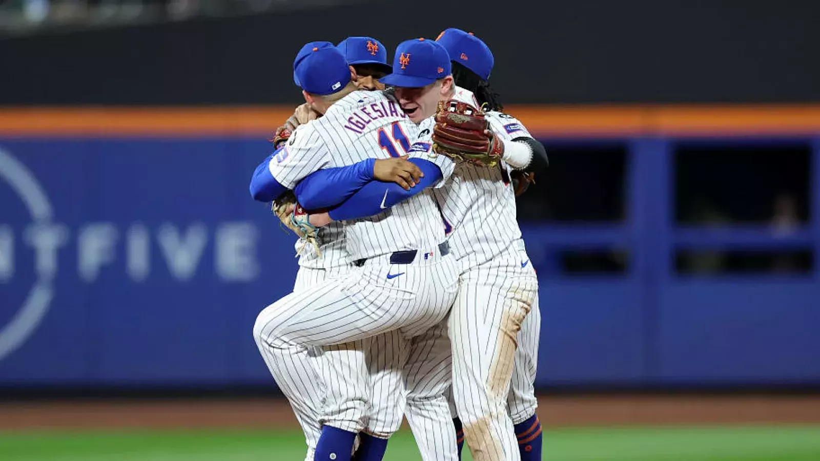 Cubano Iglesias festeja pase de Mets a Serie de Campeonato