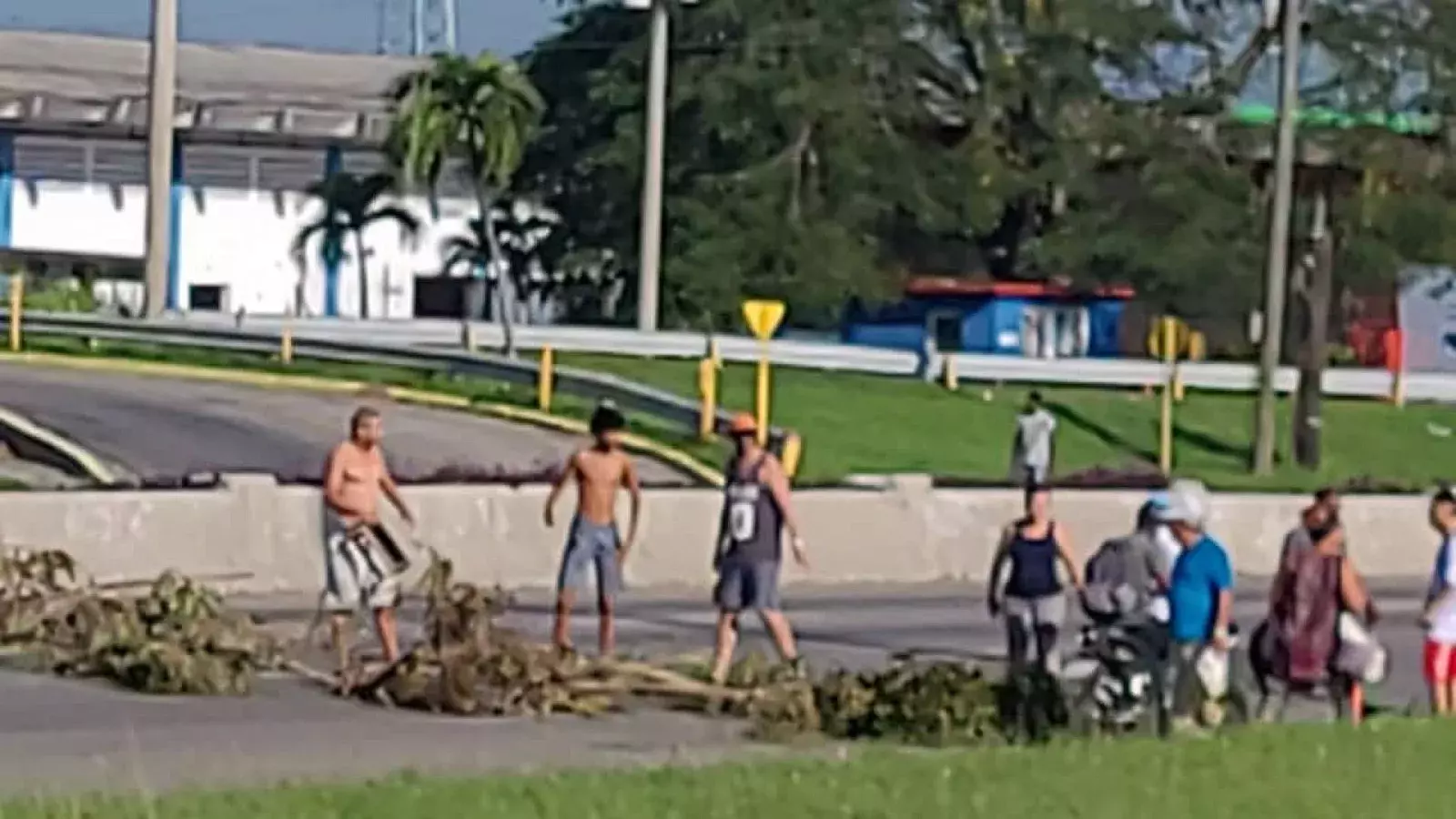 Protesta en Avenida de 100 y Boyeros, La Habana