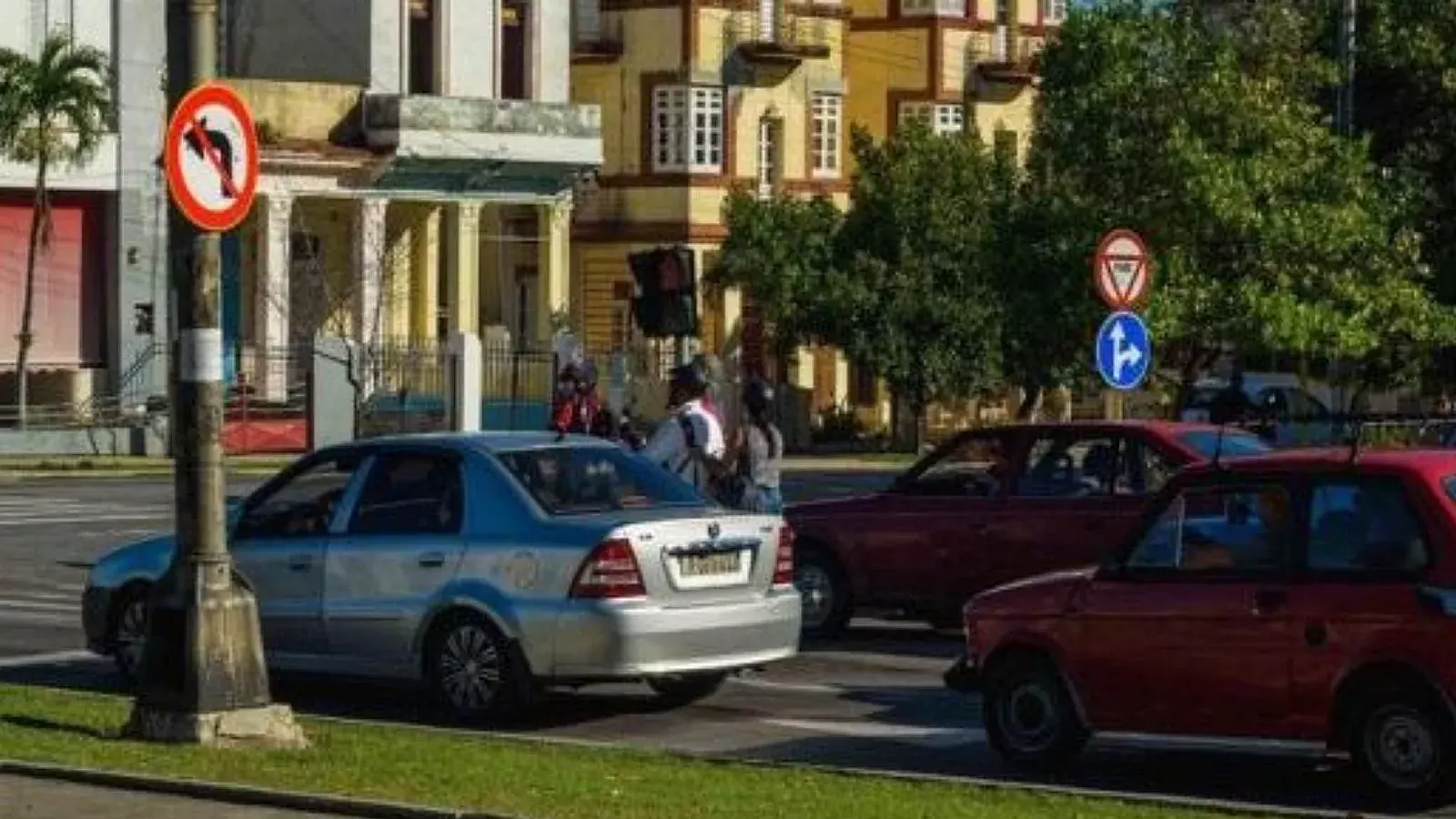 Nuevas medidas para la importación de autos en Cuba