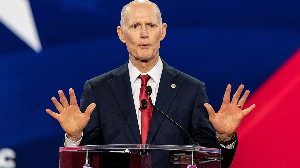 Senador Rick Scott.