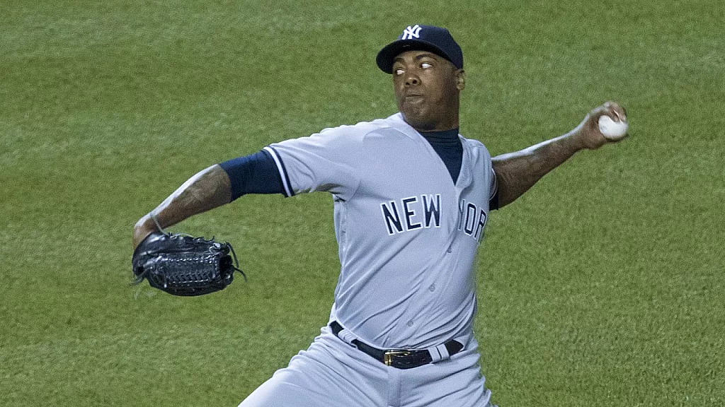 Chapman en 2016 lanzando para los Yankees