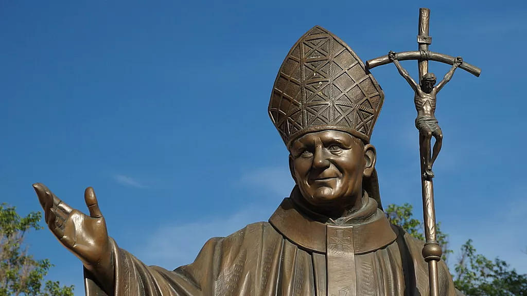 Monumento al papa Juan Pablo II en Cuba